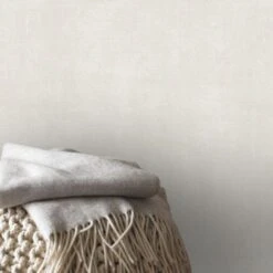 Superfresco Easy Vliesbehang Extra Breed Linnen Uni Met Glans Gebroken Wit (103785) -Thuisbehangwinkel 123 13