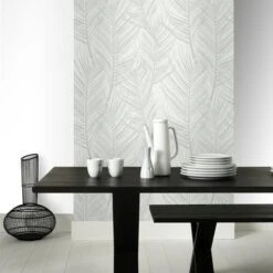 Superfresco Easy Vliesbehang Palm Wit-grijs 105964 -Thuisbehangwinkel 123 1537
